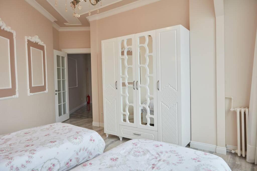 Taksim Square Apartment, Great View, Luxury Istanbul Eksteriør billede